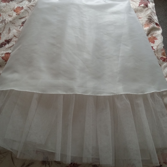 Elegant Vintage Petticoat Slip Size 6 White Nylon & Tulle Skirt - Picture 1 of 4